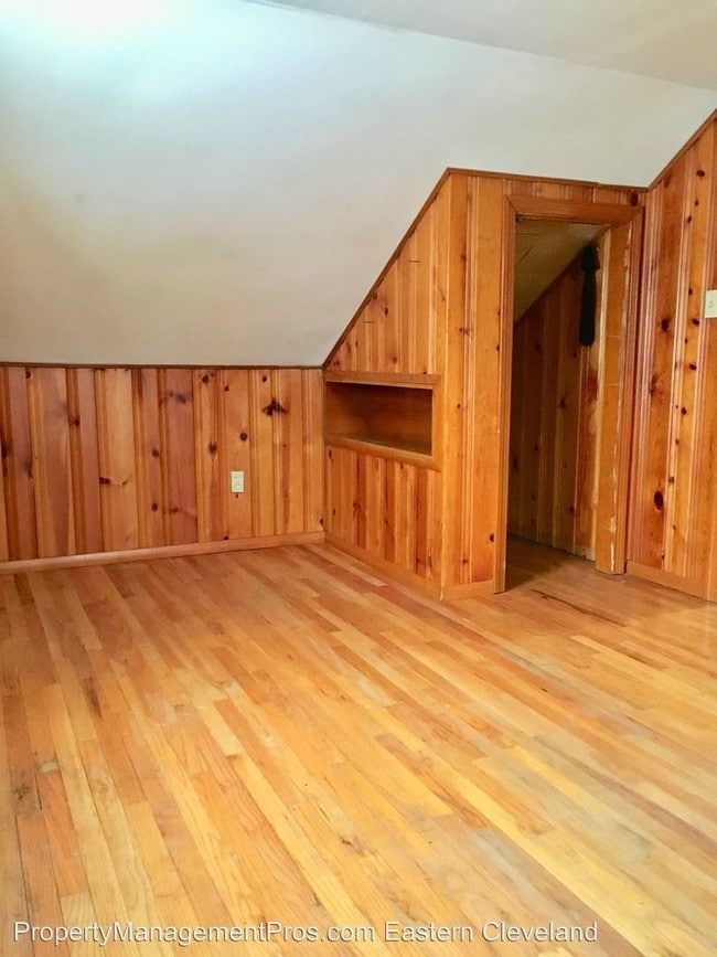 Building Photo - 4 br, 1.5 bath House - 5295 Edenhurst Rd.