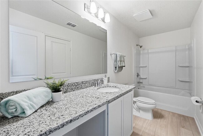 Building Photo - 9572 Westside Hls Dr