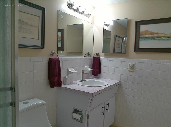 Building Photo - 2331 Finlandia Ln