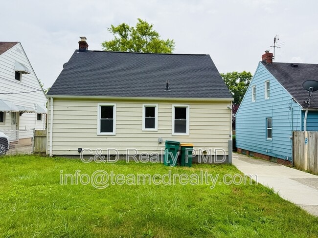 Building Photo - 14423 Tokay Ave