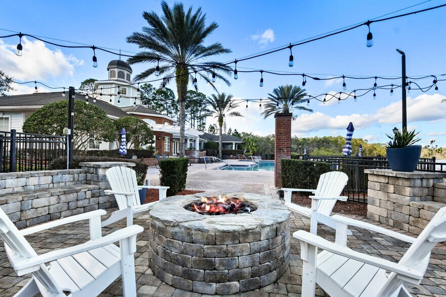 Building Photo - Integra Landings