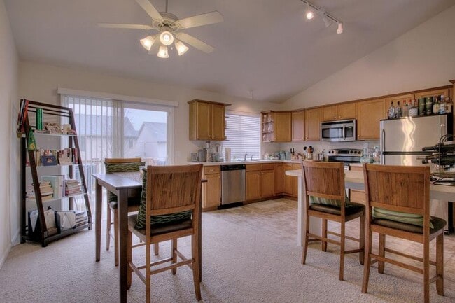 Building Photo - 4613 Springview Dr