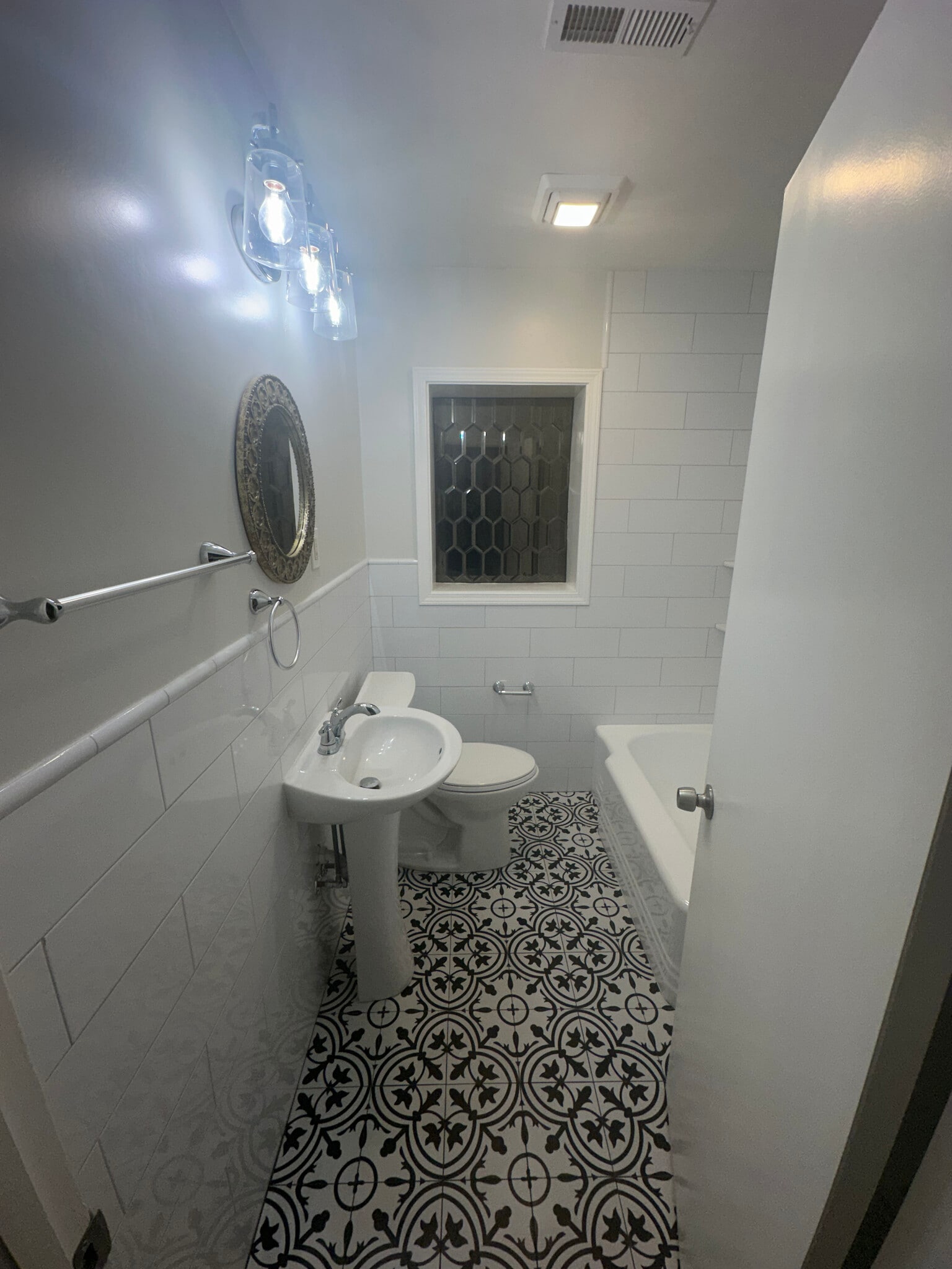 Hall bathroom - 349 Laquita Dr SE