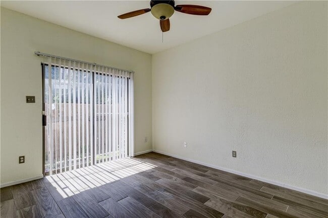 Building Photo - 4406 Avenue A