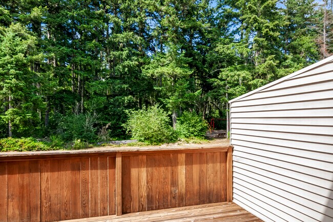 Building Photo - 7212 34th Ave NE