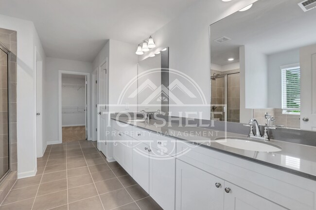 Building Photo - 2256 Cadenza Cir