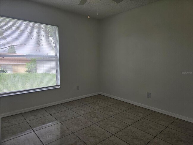 Building Photo - 13345 Pinyon Dr