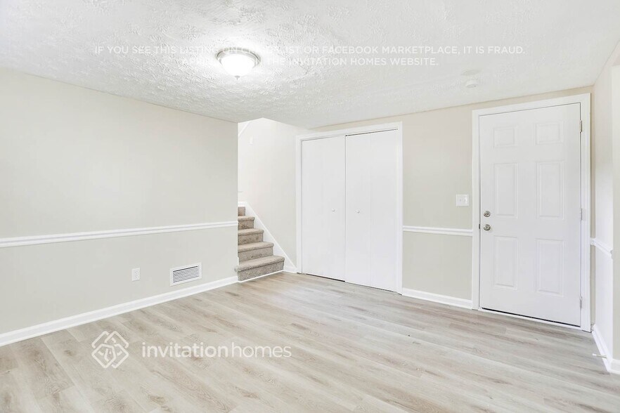 Building Photo - 5576 Pennybrook Ct