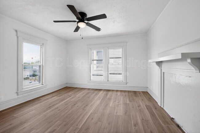 Building Photo - 2113 Goff Ave