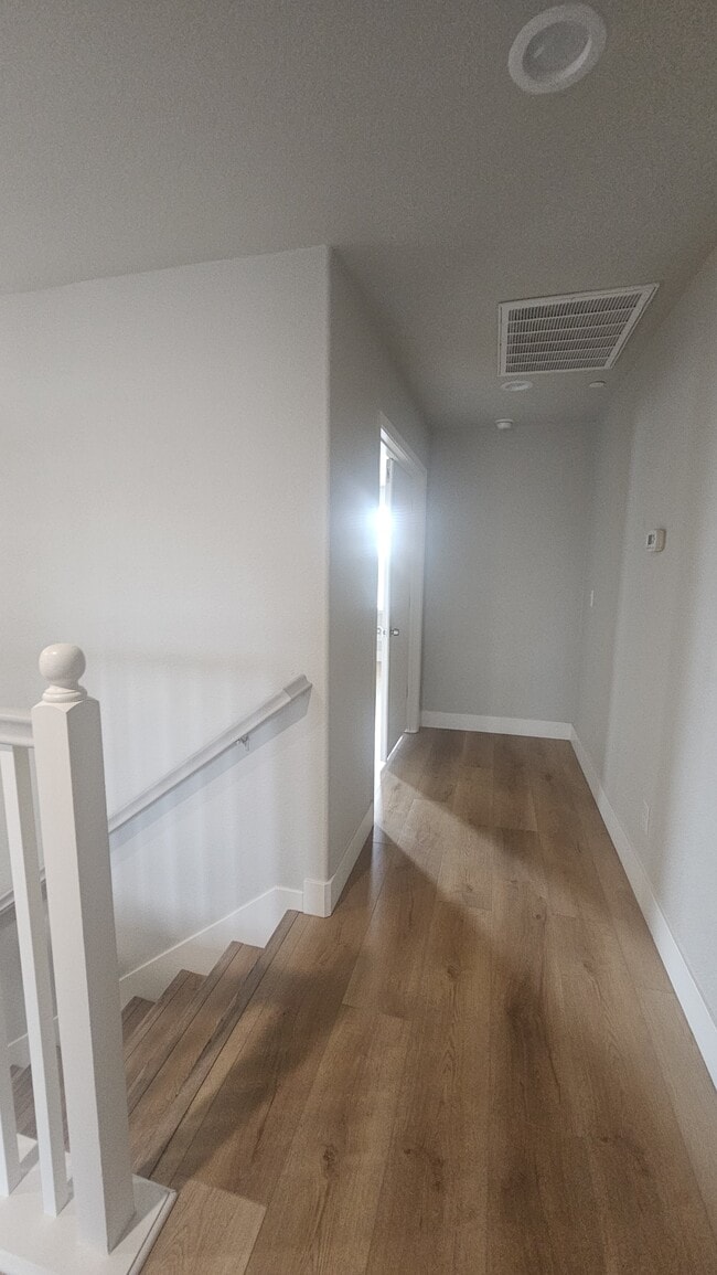 Building Photo - 3157 Rogue River Dr