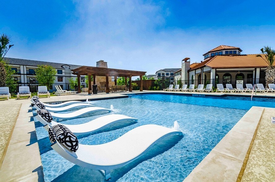 The Mansions at Spring Creek Garland, TX Apartment Finder