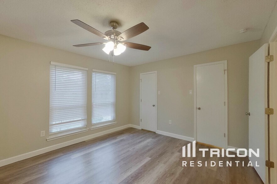 Building Photo - 6217 Old Mill Cir