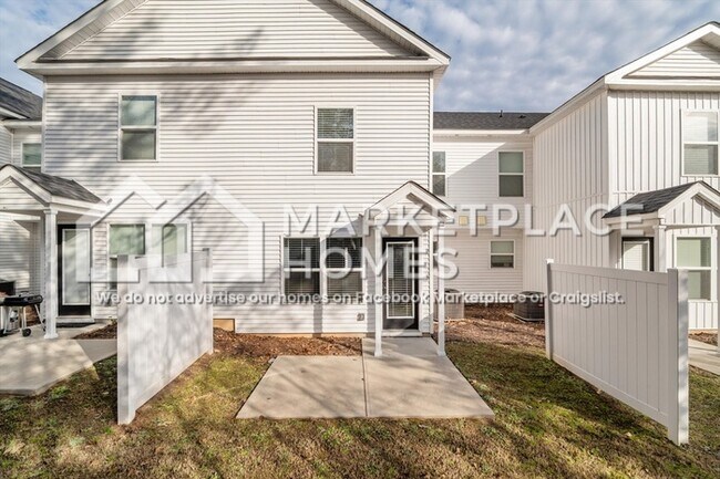 Building Photo - 152 Downsbury Rd