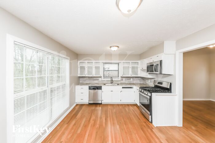 Building Photo - 3975 Rock Mill Pkwy
