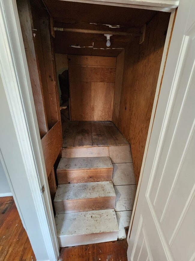 Building Photo - Spacious 3-Bedroom, 2-Bathroom Home AVAILABLE NOW!!