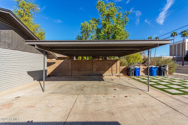 Building Photo - 936 W Rio Salado Pkwy