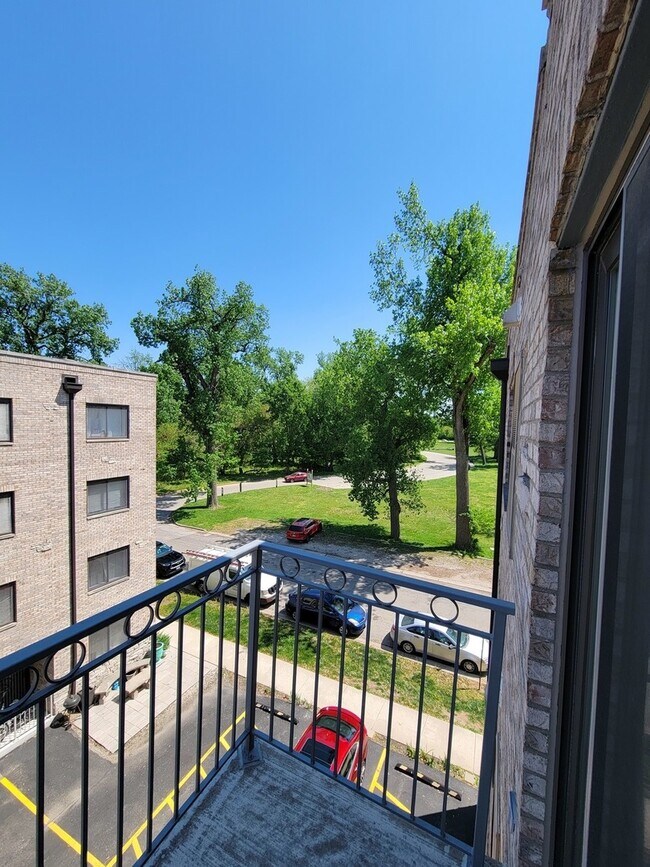 Building Photo - 7326 40th St