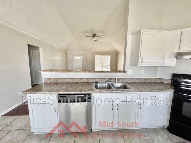 Building Photo - 55 Oakridge Cove