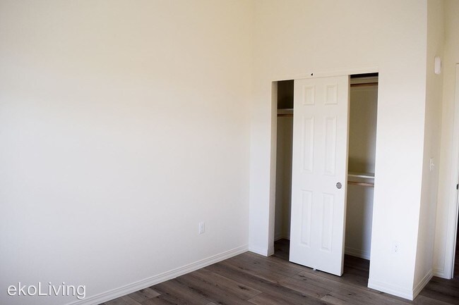 Building Photo - 5120 N Lombard St