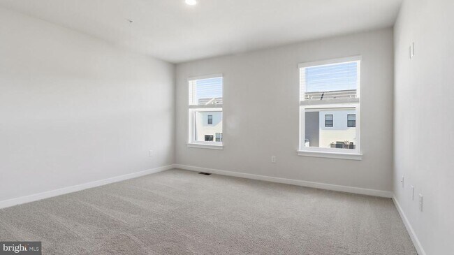 Building Photo - 466 Still Feather Ave