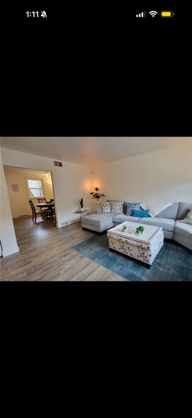 Building Photo - 611 Broadhead Ave