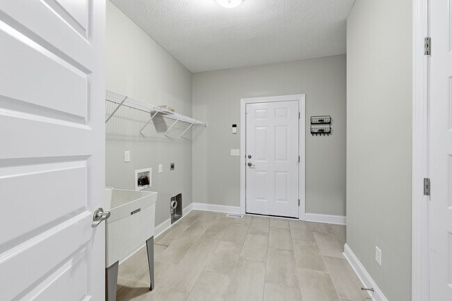 Building Photo - 8017 Pleasant Dr