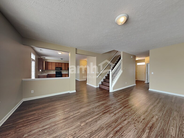 Building Photo - 6534 Amherst Way