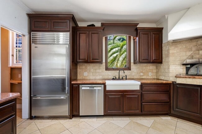 Building Photo - 1127 Filbert St