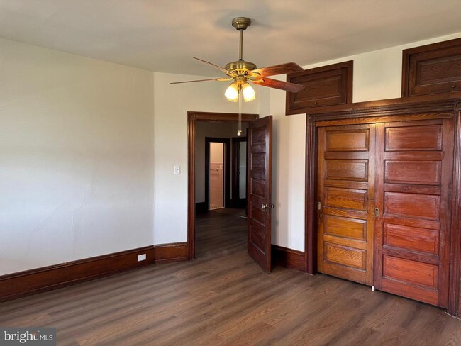 Building Photo - 3009 Ridge Pike