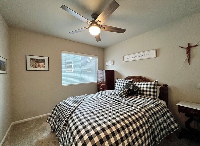 Building Photo - Beautiful Home Ten Trails Community Black Diamond