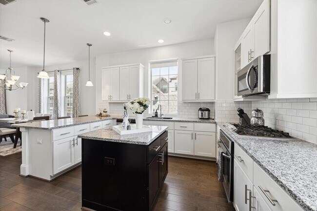 Building Photo - 1203 Edwinstowe Trl