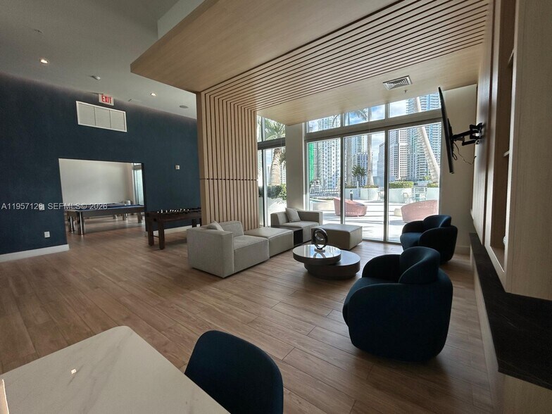 Building Photo - 90 SW 3rd St