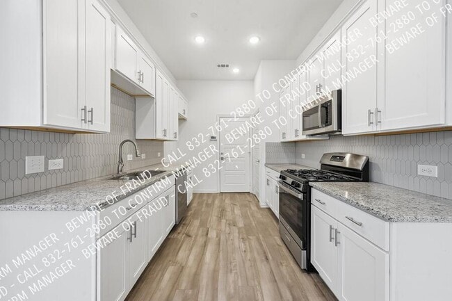 Building Photo - 4355 Hebron St