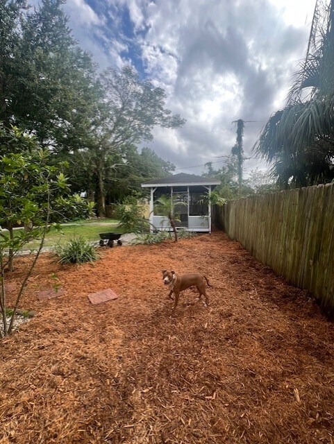 Fur babies are welcome! - 30 W Par St