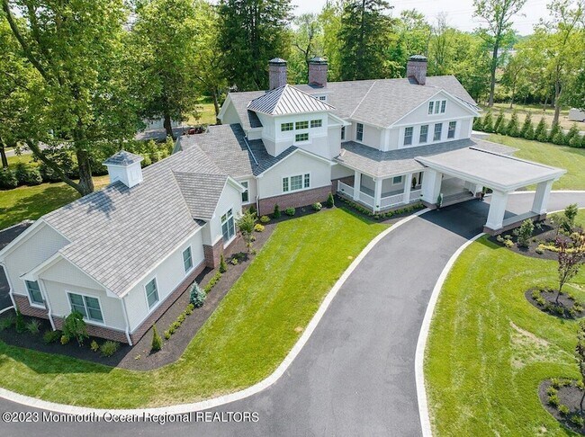 Building Photo - 489 Sycamore Ave