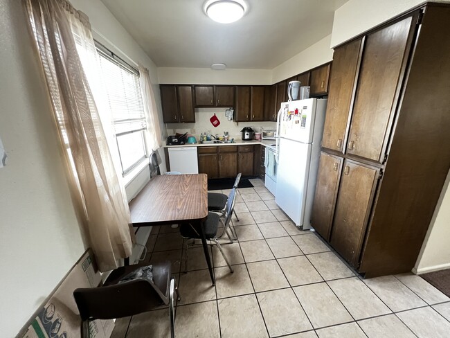 Building Photo - 1850 N 840 W