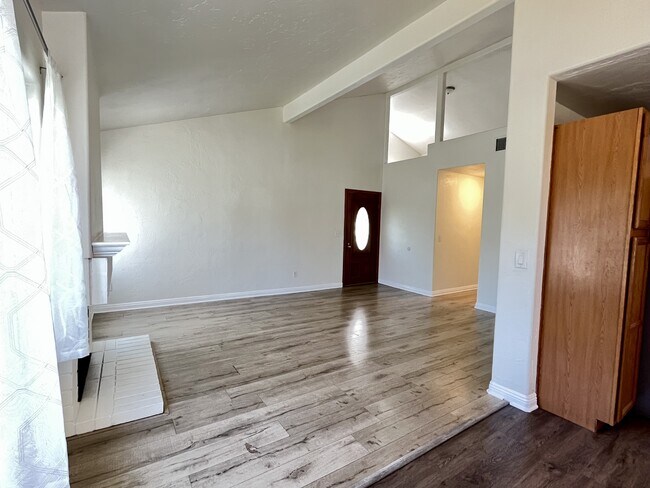 Building Photo - 5436 Mantua Ct