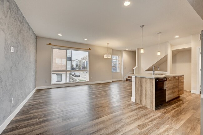 Building Photo - $2,695.95- 3 bed, 3.5 bath located in Lakewood with AC, and In Unit Laundry!