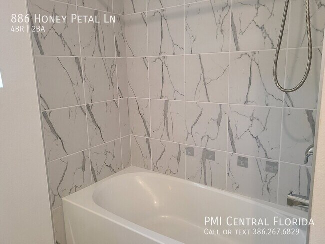 Building Photo - 886 Honey Petal Ln