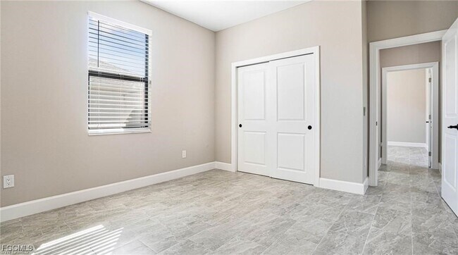 Building Photo - 1504 NW 37th Ave