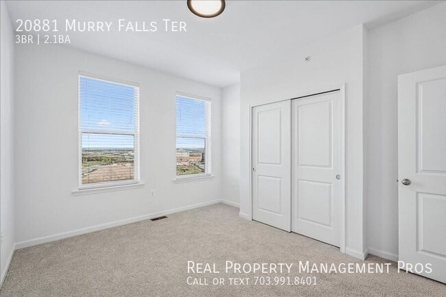 Building Photo - 20881 Murry Falls Ter