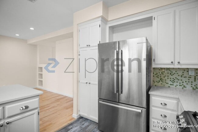 Building Photo - 3583 Madison Common