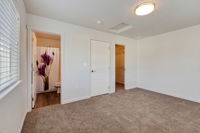 Building Photo - 1414 Mordyl Loop