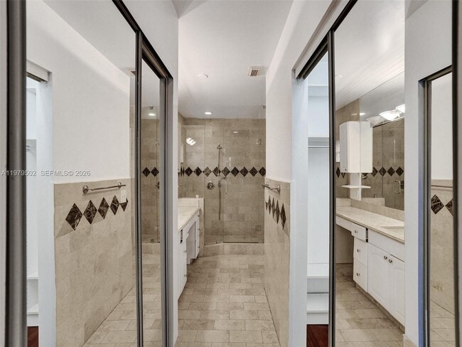 Building Photo - 3745 Piccadilly St