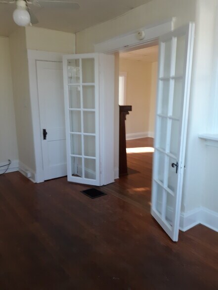 entrance between front bedroom and living room - 2311 Muriel Ct