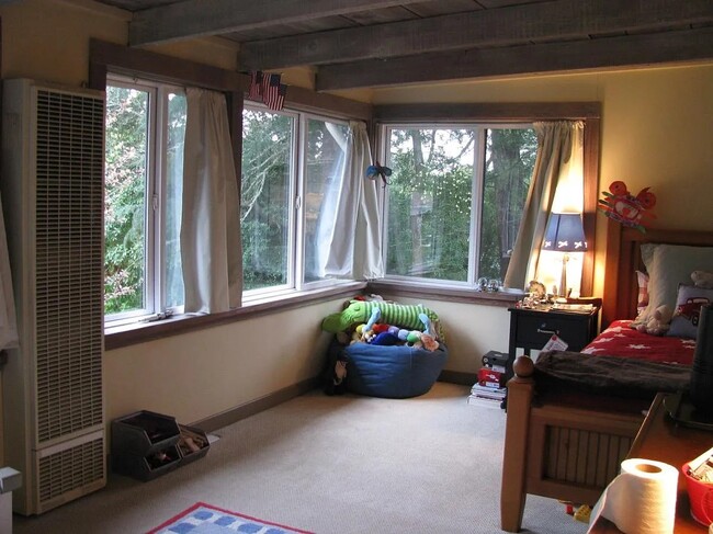 Building Photo - 77 Mirabel Ave