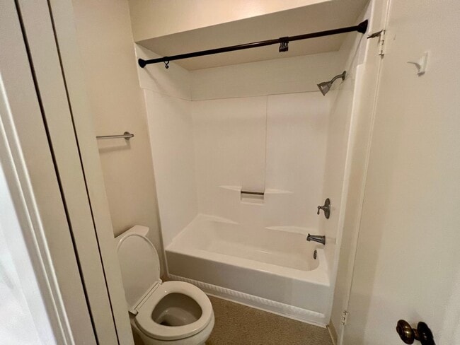 Building Photo - 185C -TL - CS