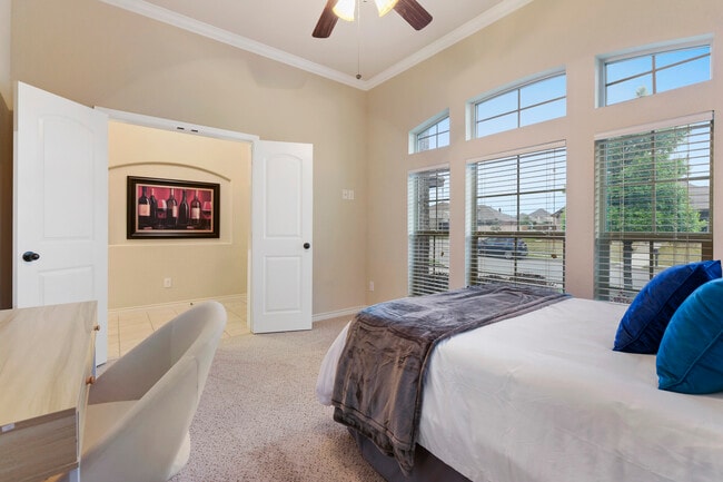 Office/Extra Bedroom - 6004 Paddlefish Dr