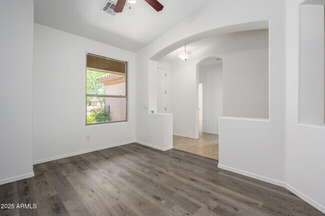 Building Photo - 3816 S Nantucket Dr
