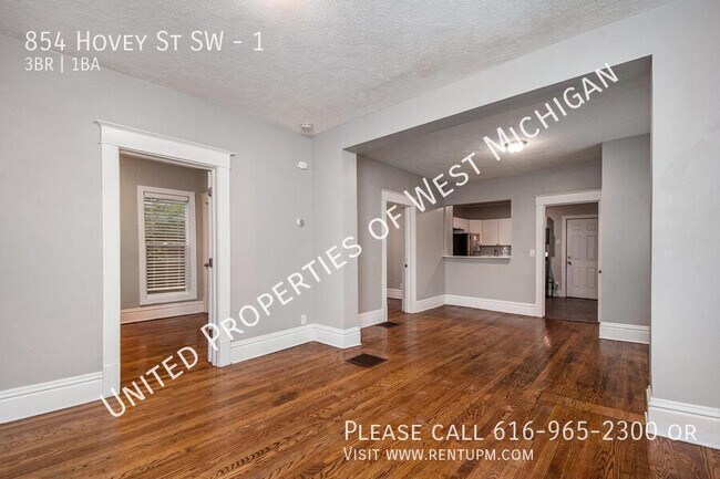 Building Photo - 854 Hovey St SW
